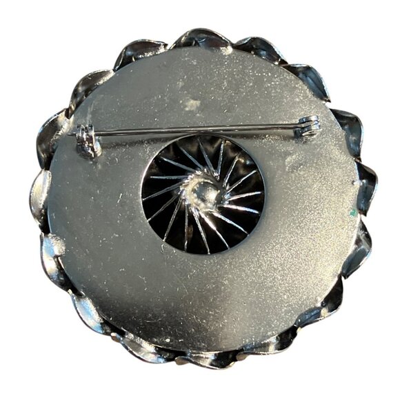 Vintage Silver-Tone Swirl Brooch Pin With Textured Design For Women - Picture 5 of 7